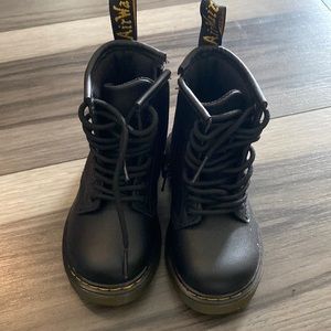 Toddler doc martens